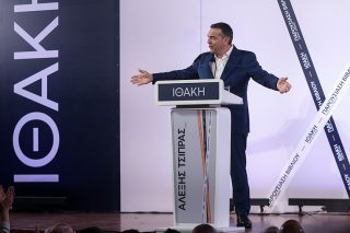 Είσαι ό,τι δηλώνεις ή ό,τι λένε οι άλλοι;